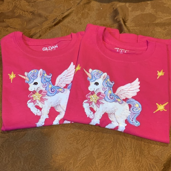 Set of 2 matching kids unicorn tee shirts - Picture 3 of 7
